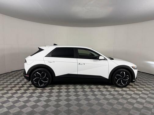 Atlas White 2024 Hyundai IONIQ 5 SEL