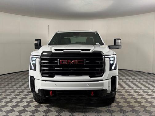 Summit White 2025 GMC Sierra 2500 AT4