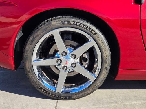 2005 Chevrolet Corvette Base