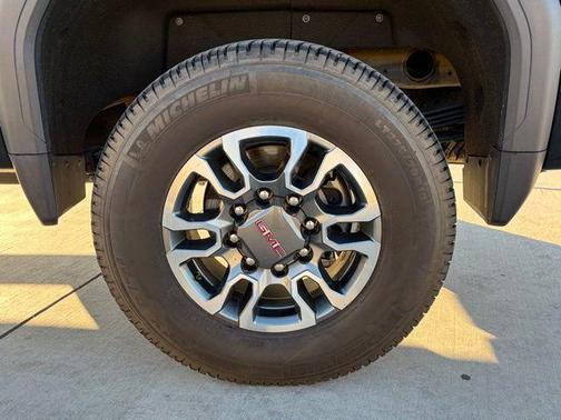 2024 GMC Sierra 2500 SLT