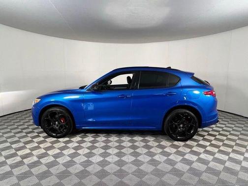 2023 Alfa Romeo Stelvio Veloce AWD