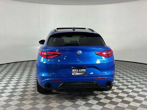 2023 Alfa Romeo Stelvio Veloce AWD