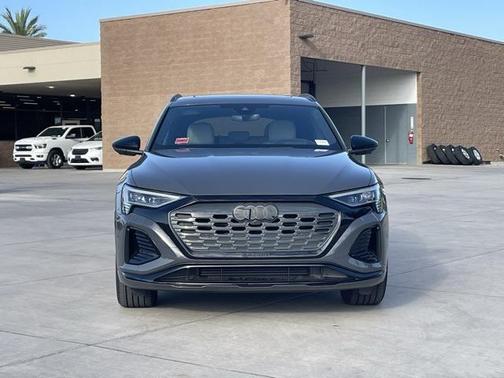 2024 Audi Q8 e-tron Prestige