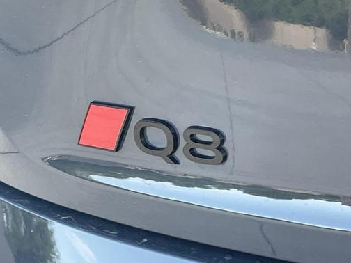 2024 Audi Q8 e-tron Prestige