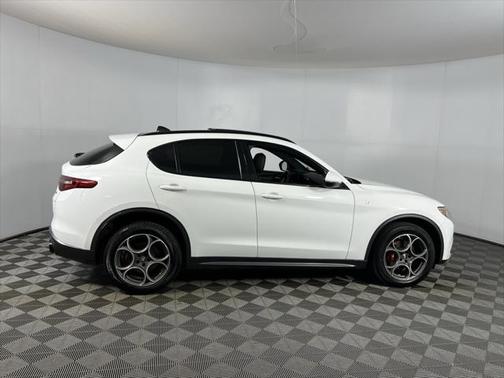 2022 Alfa Romeo Stelvio Ti