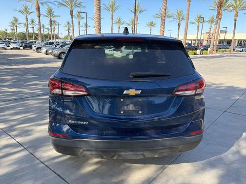 Blue Glow Metallic 2022 Chevrolet Equinox LS