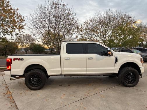 2022 Ford F-250 Platinum