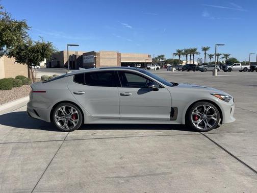 2019 Kia Stinger GT2