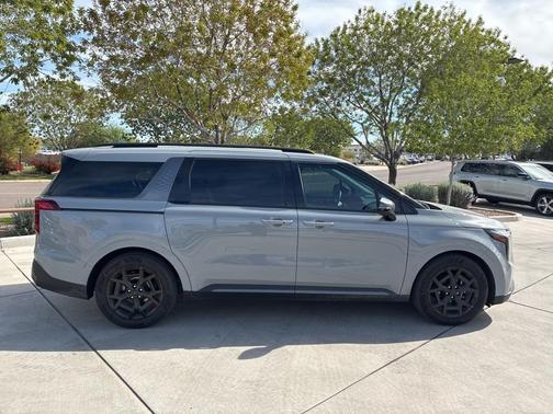 2026 Kia Carnival SX