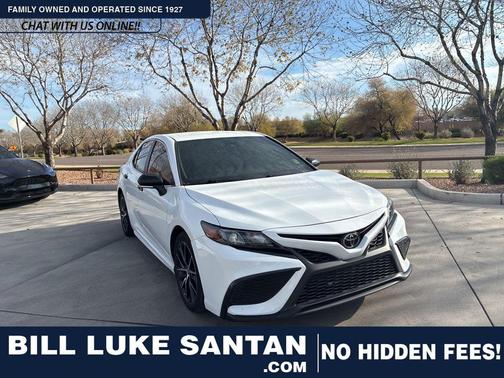 2022 Toyota Camry SE