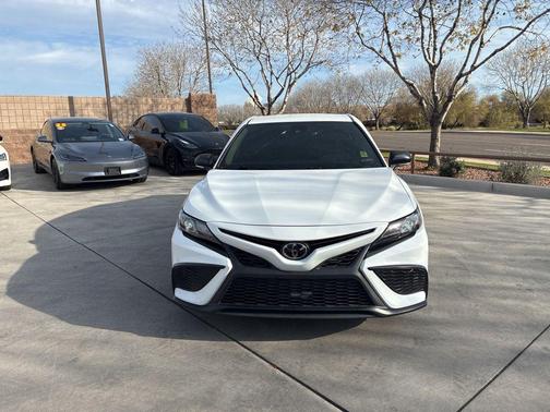 2022 Toyota Camry SE