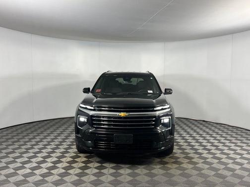 Mosaic Black Metallic 2025 Chevrolet Traverse High Country