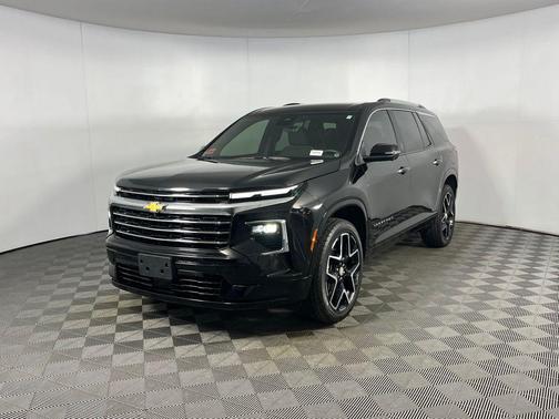 Mosaic Black Metallic 2025 Chevrolet Traverse High Country