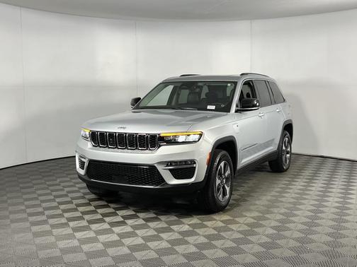 2022 Jeep Grand Cherokee 4xe Base