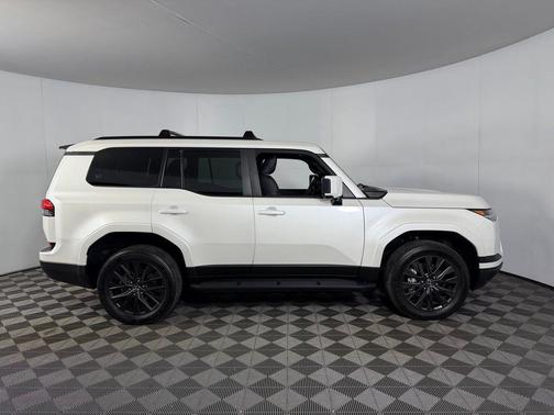 Eminent White Pearl 2024 Lexus GX 550 Premium