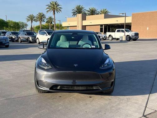2024 Tesla Model Y Long Range Dual Motor All-Wheel Drive