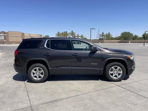 2017 GMC Acadia SLE-1