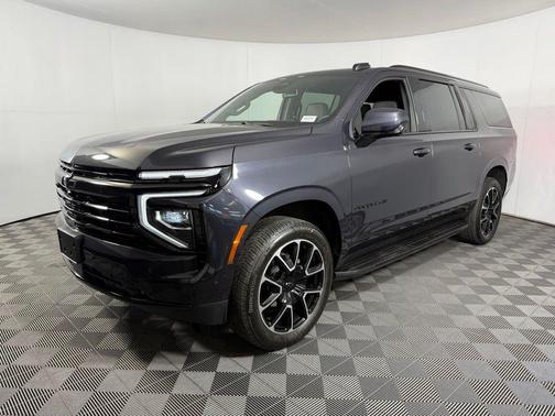 2025 Chevrolet Suburban RST