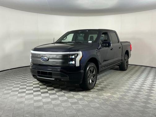 2023 Ford F-150 Lightning LARIAT