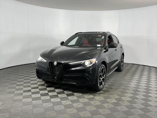 2023 Alfa Romeo Stelvio Veloce AWD