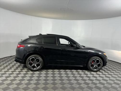 2023 Alfa Romeo Stelvio Veloce AWD