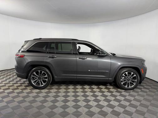 2022 Jeep Grand Cherokee 4xe Overland