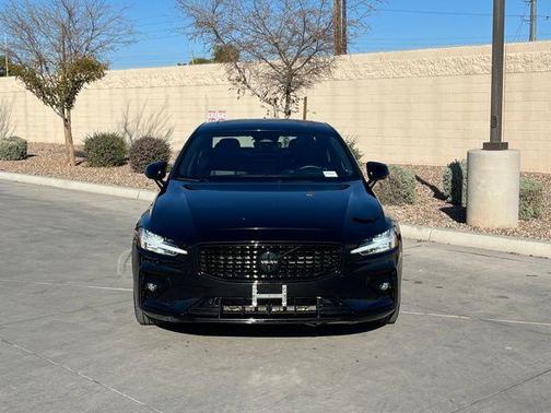 2023 Volvo S60 B5 Plus Black Edition