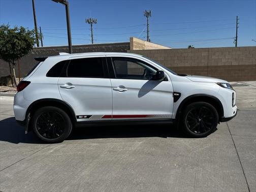 2023 Mitsubishi Outlander Sport 2.0 LE