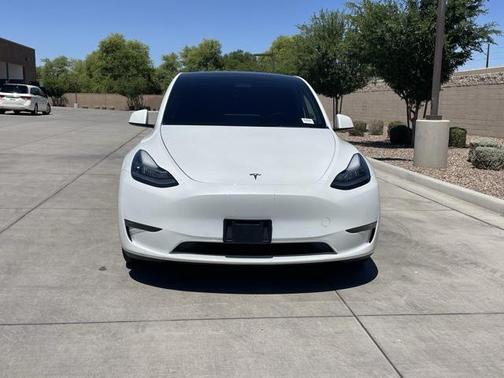 2022 Tesla Model Y Long Range Dual Motor All-Wheel Drive