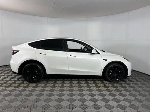 2022 Tesla Model Y Long Range Dual Motor All-Wheel Drive