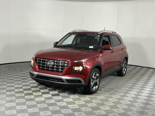 2024 Hyundai VENUE SEL
