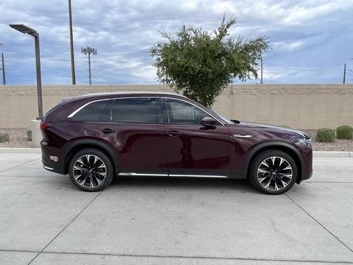 2024 Mazda CX-90 PHEV Premium Plus