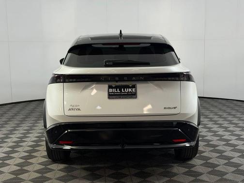 Black Diamond Pearl 2024 Nissan ARIYA EVOLVE+