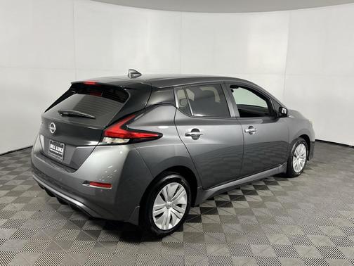 2025 Nissan Leaf S