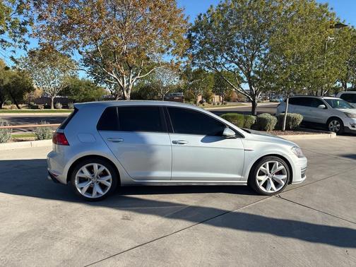 2015 Volkswagen Golf GTI 2.0T S 4-Door