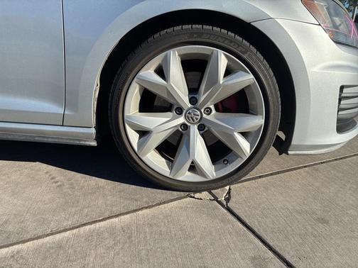 2015 Volkswagen Golf GTI 2.0T S 4-Door