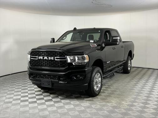 2023 RAM 2500 Big Horn Crew Cab 4x4 6'4' Box