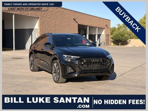 Mythos Black Metallic 2025 Audi Q8 55 Premium