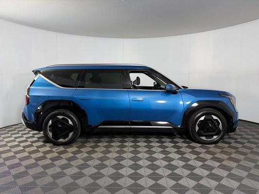 2024 Kia EV9 Land