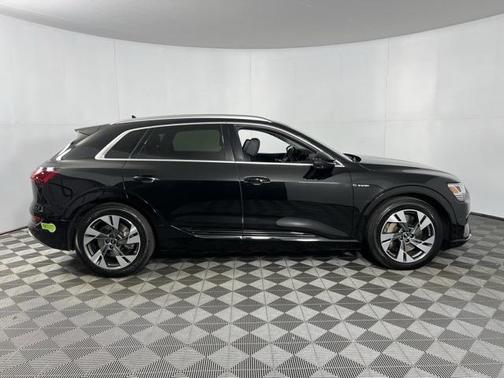 2023 Audi e-tron Premium Plus quattro