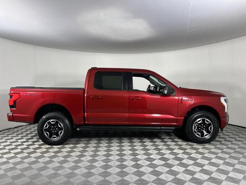 2023 Ford F-150 Lightning XLT