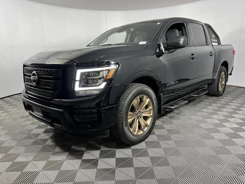 2024 Nissan Titan SV