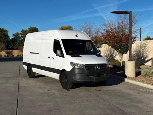 2025 Mercedes-Benz Sprinter 2500 High Roof