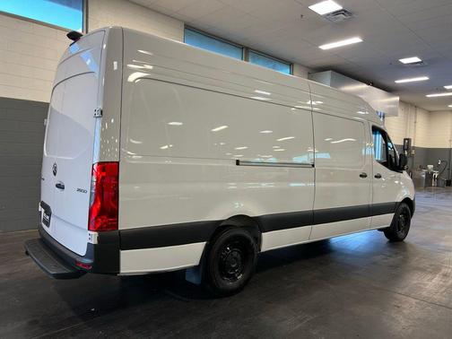 2025 Mercedes-Benz Sprinter 2500 High Roof