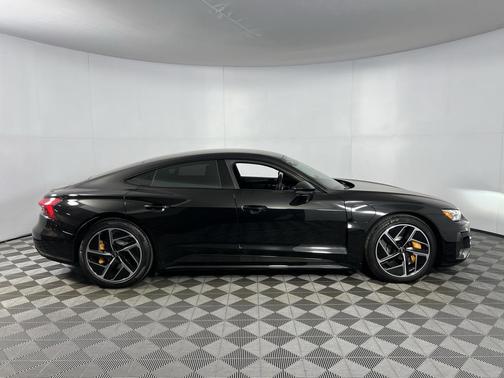 2023 Audi RS e-tron GT quattro