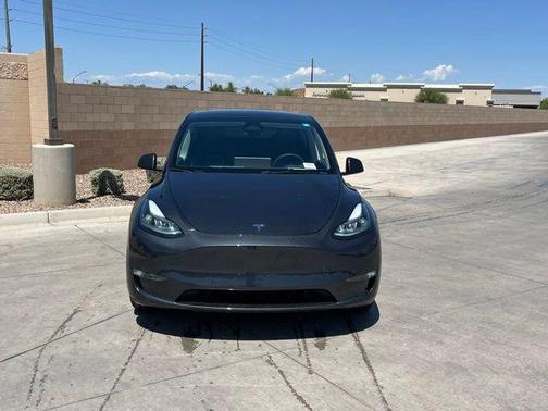 Pearl White Multi-Coat 2024 Tesla Model Y Long Range Dual Motor All-Wheel Drive
