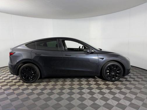 Pearl White Multi-Coat 2024 Tesla Model Y Long Range Dual Motor All-Wheel Drive