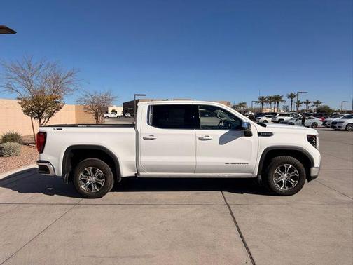 2024 GMC Sierra 1500 SLE
