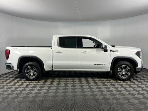 2024 GMC Sierra 1500 SLE