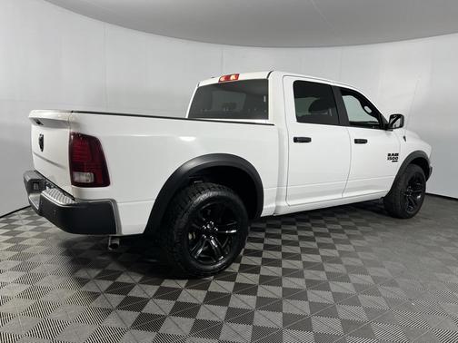 2024 RAM 1500 Classic Warlock Crew Cab 4x2 5'7' Box